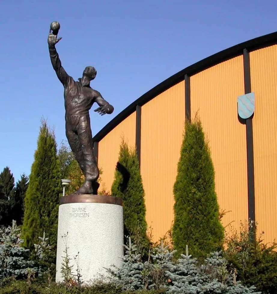 Statue av Bjarne Thoresen
