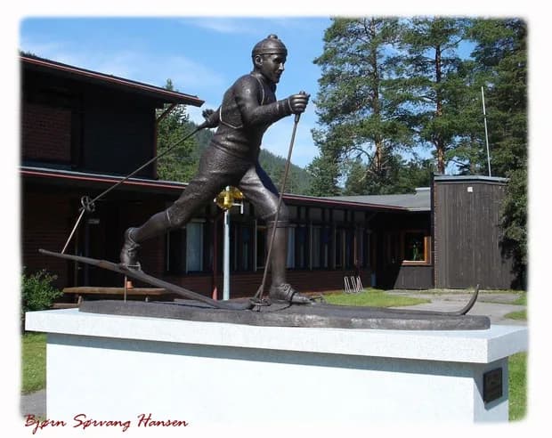 Statue av Gjermund Eggen