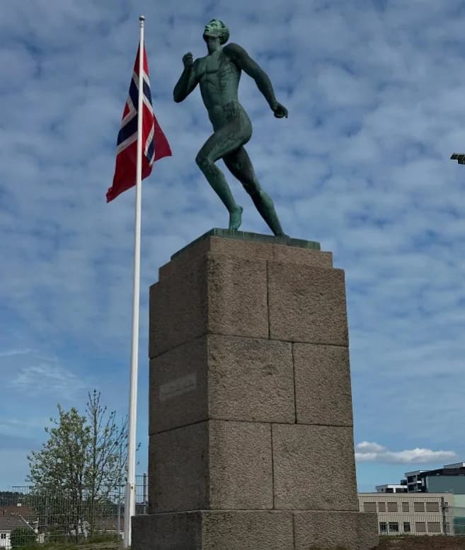 Statue av Haakon Tranberg